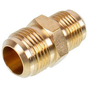 Соединительный штуцер 1/2'' &ndash; 5/8''